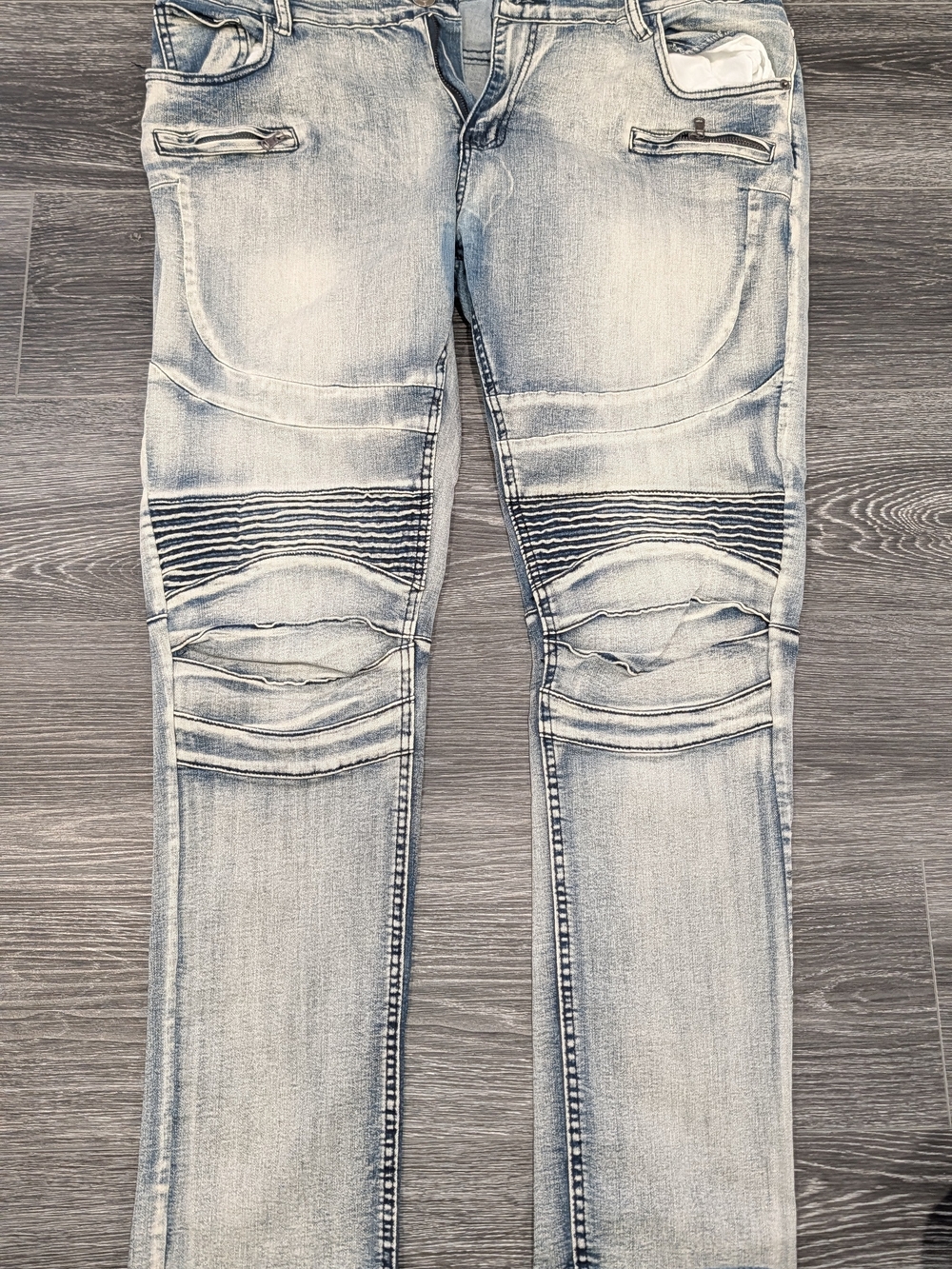 Men's Skinny Jeans - Light Wash Distressed